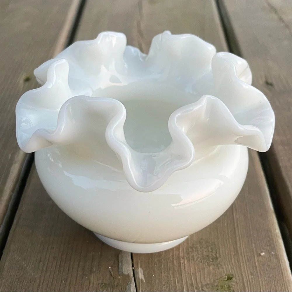 Vintage Fenton Ruffled Edge Milk Glass Rose Bowl Retro Glass Decor - Picture 2 of 13